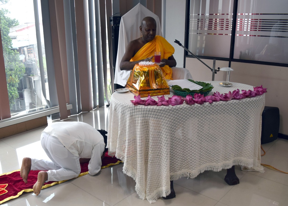 Wesak Bana (Ven. Agalakada Sirisumana Himi) Image 3